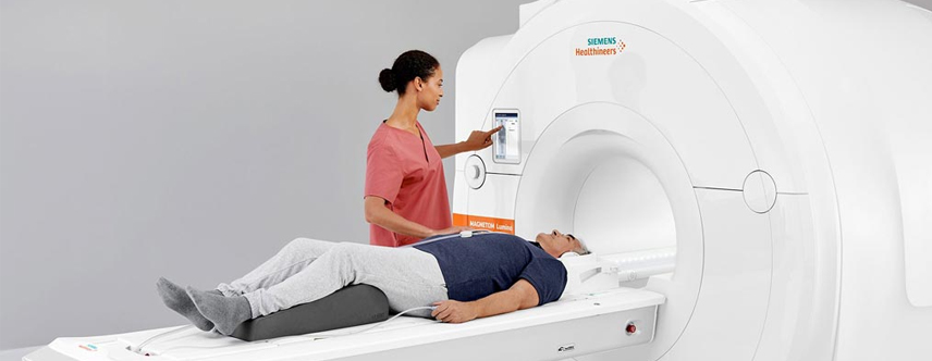 MRI exam at Zwanger-Pesiri